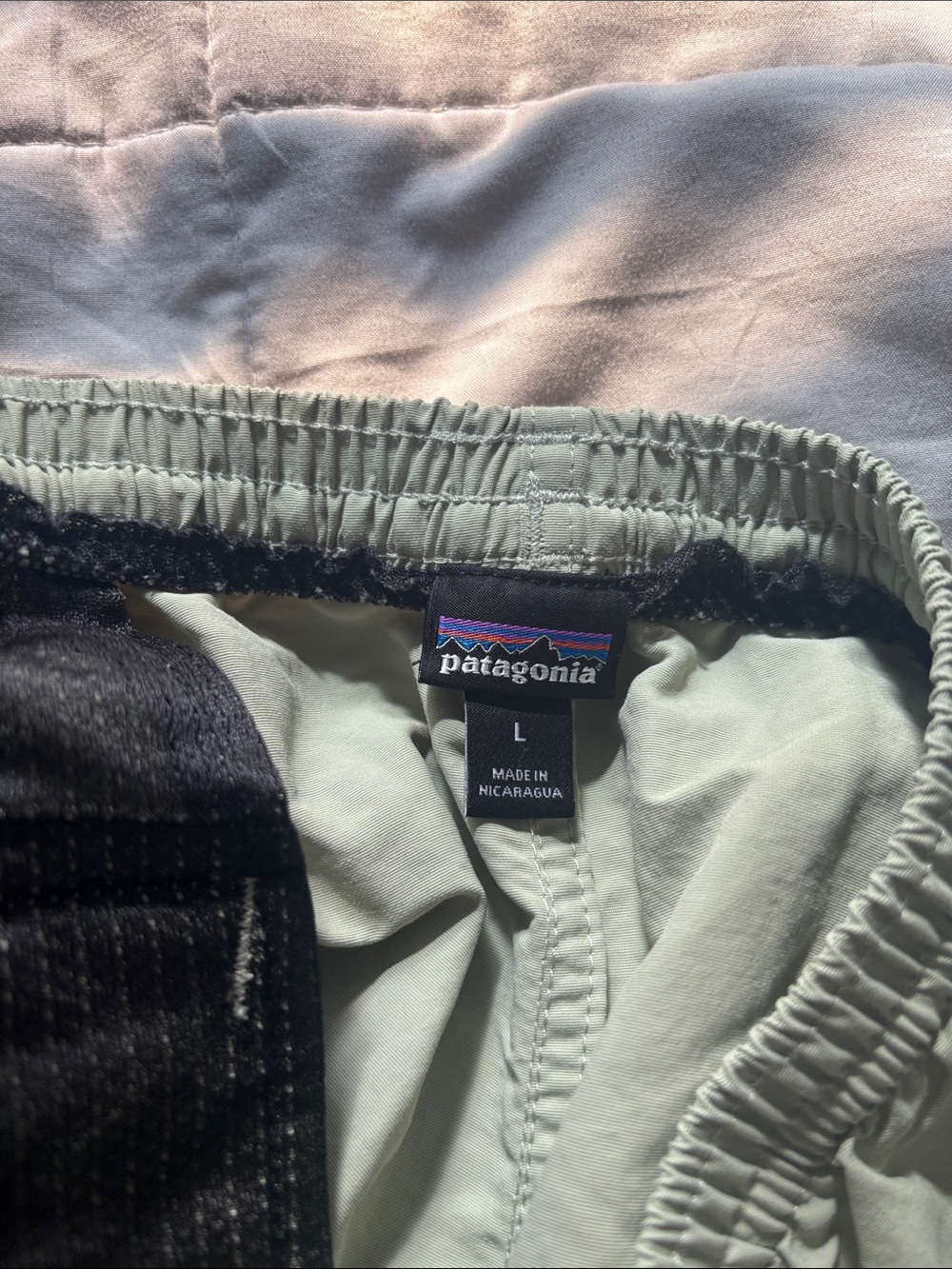 Patagonia light green large - Picture 3 of 4